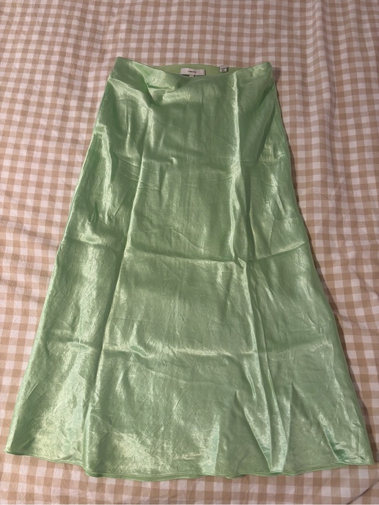 Vince Dresses & Skirts - VINCE Satin A-Line Lime Green Midi Skirt